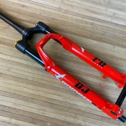 Marzocchi BOMBER DJ Rot 100mm / 26" Dirt Federgabel -Bremse Verkaufsgeschäft 5563293 large