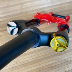 Marzocchi BOMBER DJ Rot 100mm / 26" Dirt Federgabel -Bremse Verkaufsgeschäft 5563295 large