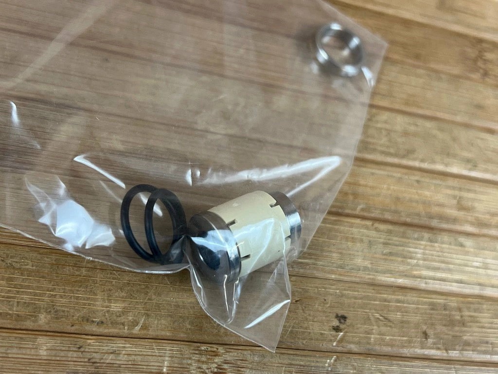 Burgtec TITAN Dämpferbuchse 20x8mm 2 Burgtec TITAN Dämpferbuchse 20x8mm – Bild 2