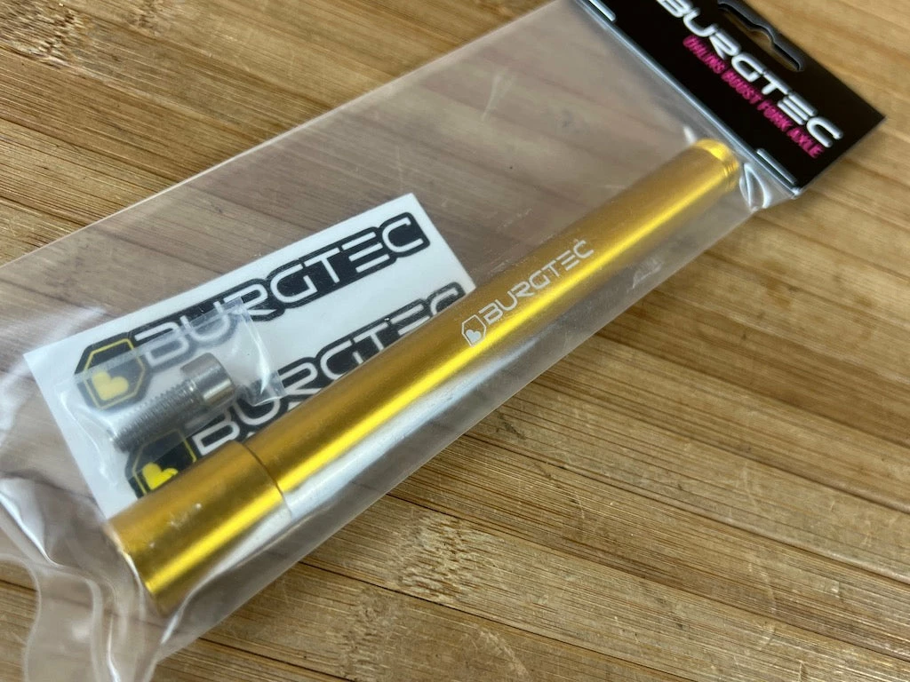 Burgtec Öhlins Boost Achse / Axle Bullion Gold 2 Burgtec Öhlins Boost Achse / Axle Bullion Gold – Bild 2