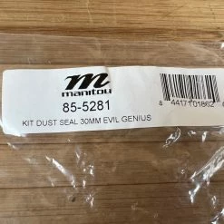 Manitou 30mm Dichtungen / Sealkit / Servicekit Evil Genius -Bremse Verkaufsgeschäft IMG 0463