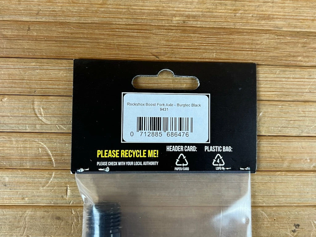 Burgtec Rock Shox Boost Achse / Axle Black / Schwarz 3 Burgtec Rock Shox Boost Achse / Axle Black / Schwarz – Bild 3