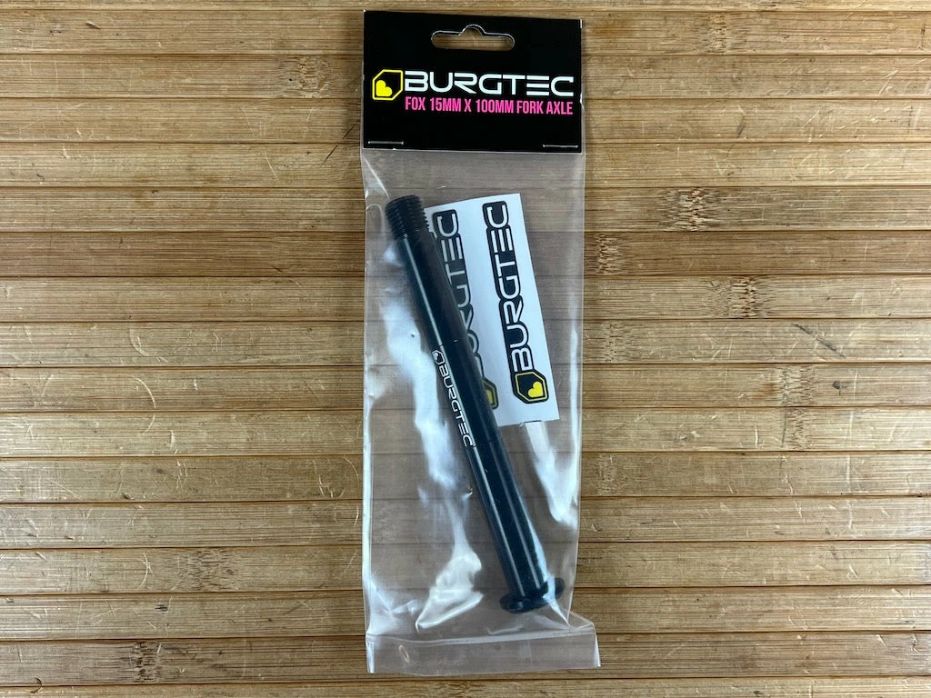 Burgtec FOX 100x15mm Achse NON Boost Black / Schwarz 1 Burgtec FOX 100x15mm Achse NON Boost Black / Schwarz