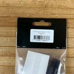 Burgtec FOX 100x15mm Achse NON Boost Black / Schwarz 5 Burgtec FOX 100x15mm Achse NON Boost Black / Schwarz -Bremse Verkaufsgeschäft IMG 0531