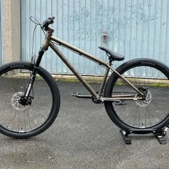 Ns-bikes NS Bikes Metropolis 1 Cromo DJ-Expert / Dirt Komplettbike Olive Rust -Bremse Verkaufsgeschäft IMG 0603 aae0819f 1256 49c3 a9ab d59b6772ffa4