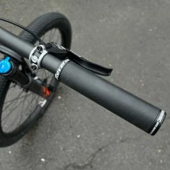 Ns-bikes NS Bikes Metropolis Cromo Custom Dirtbike Mit FOX 36 -Bremse Verkaufsgeschäft IMG 0665 9a2fd0c1 2b00 484f aa12 32b4f61c0ea2