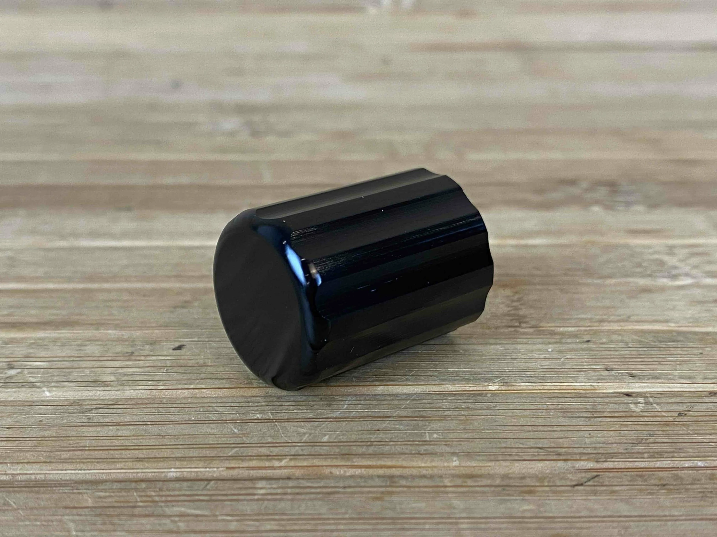 Fox Rebound Abdeckkappe / Staubkappe Grip2 Schwarz 2 Fox Rebound Abdeckkappe / Staubkappe Grip2 Schwarz – Bild 2