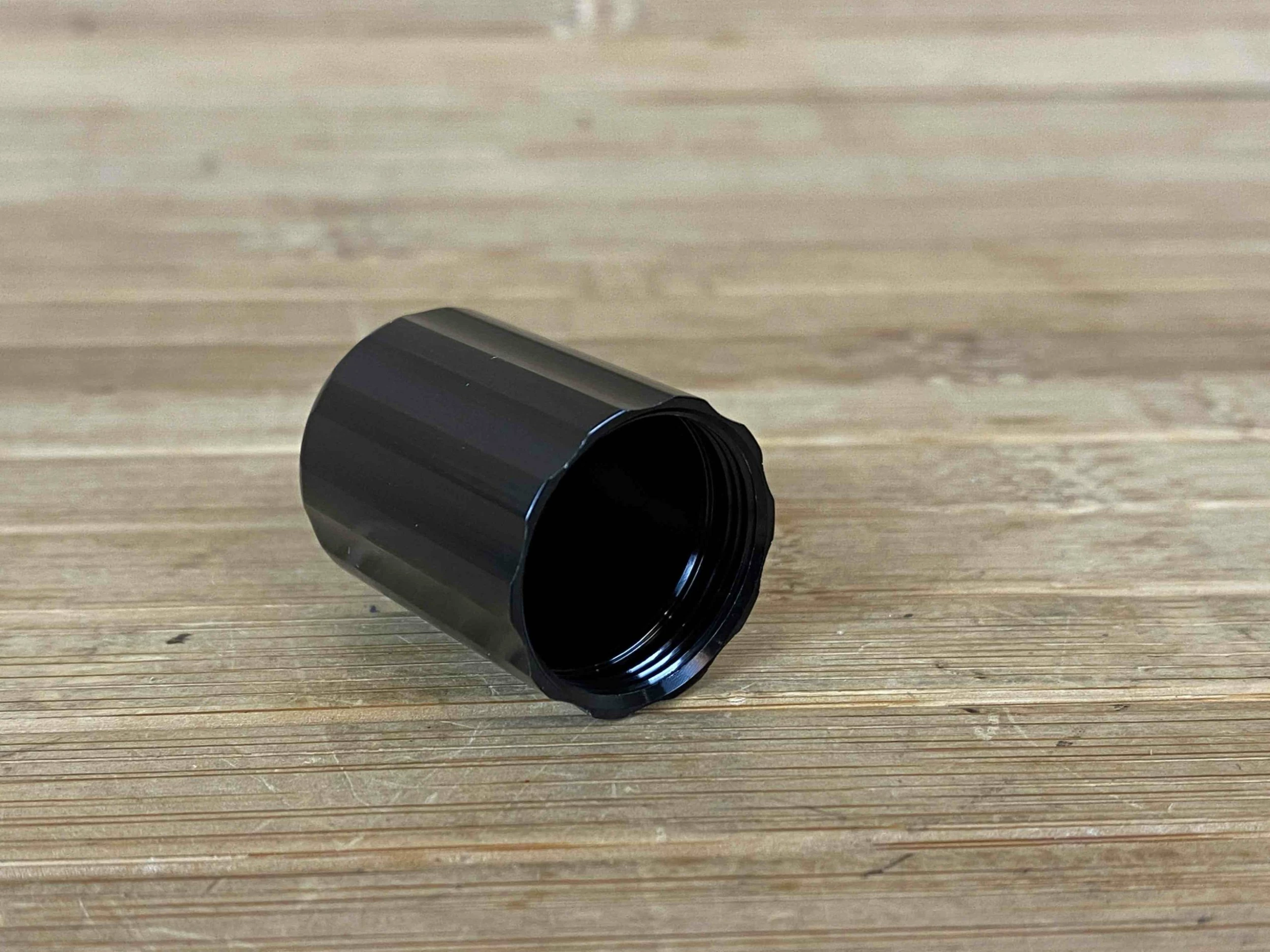 Fox Rebound Abdeckkappe / Staubkappe Grip2 Schwarz 3 Fox Rebound Abdeckkappe / Staubkappe Grip2 Schwarz – Bild 3