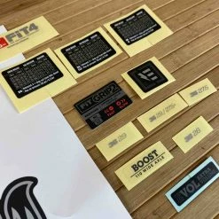 Fox Decal Kit Gray 36 2021 P-SE -Bremse Verkaufsgeschäft IMG 0762 scaled