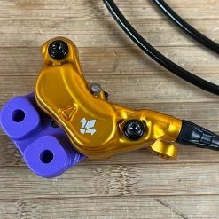 Formula CURA 4 Scheibenbremse Gold VR Oder HR -Bremse Verkaufsgeschäft IMG 1027 874c9419 7ba9 40f0 9b7f c86966f45257