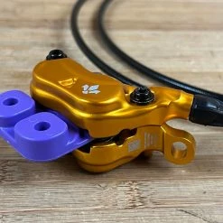 Formula CURA 4 Scheibenbremse Gold VR Oder HR -Bremse Verkaufsgeschäft IMG 1028 f62808be 15e7 45e4 a9d4 469b9c42b267