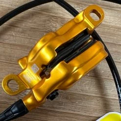 Formula CURA 4 Scheibenbremse Gold VR Oder HR -Bremse Verkaufsgeschäft IMG 1029 62cc2712 9e38 465f accd 918423e4c4eb