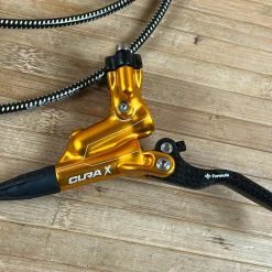 Formula CURA X Scheibenbremse Gold VR Oder HR -Bremse Verkaufsgeschäft IMG 1039 0aab89a1 6289 45d5 aa96 c58dd47b930e