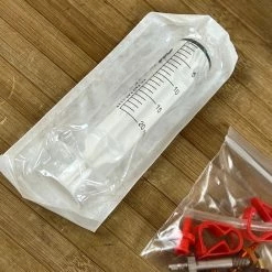 Manitou Bleed Kit / Entlüftungskit Dorado / Mezzer Damper Cartridge -Bremse Verkaufsgeschäft IMG 1107 eccc98e5 e6be 4b25 86a3 b7666a2e26bf