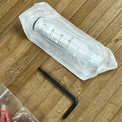 Manitou Bleed Kit / Entlüftungskit Dorado / Mezzer Damper Cartridge -Bremse Verkaufsgeschäft IMG 1108 5c9734c5 8be2 44f9 b9ff 8c16be02421d