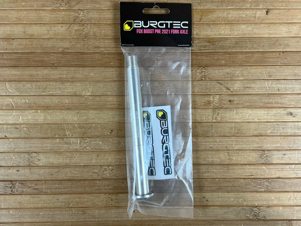 Burgtec FOX Boost Achse / Axle PRE 2021 Rhodium Silver 1 Burgtec FOX Boost Achse / Axle PRE 2021 Rhodium Silver