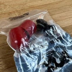 FOX Casting / Lower Ventile Pressure Release Button Entlüftungsventile -Bremse Verkaufsgeschäft IMG 1197