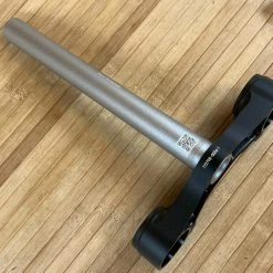 Fox 40 2021 Untere Brücke Mit Schaft 1 1/8" Crown-Steerer 56mm Rake -Bremse Verkaufsgeschäft IMG 1204