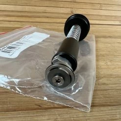 FOX 2021 40 Grip2 VVC TPP Damper Topcap Assy -Bremse Verkaufsgeschäft IMG 1329
