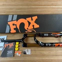 Fox 2021 38 Factory 27,5" 160mm Grip2 44mm Rake Federgabel Black