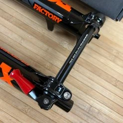 Fox 2021 38 Factory 27,5" 160mm Grip2 44mm Rake Federgabel Black -Bremse Verkaufsgeschäft IMG 1900