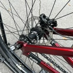 Ns-bikes NS Bikes Movement 2 Alloy DJ Dirt Komplettbike Red -Bremse Verkaufsgeschäft IMG 2119 2168a7fc fd09 4bd7 afea d2917da32d91