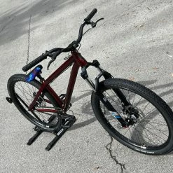 Ns-bikes NS Bikes Movement 2 Alloy DJ Dirt Komplettbike Red -Bremse Verkaufsgeschäft IMG 2125 ff4bef83 2b8b 4b36 84c6 460f72bdd082