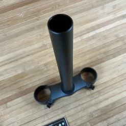 Manitou Dorado Brücke Mit Schaft Unten Ab 2021 47mm Offset -Bremse Verkaufsgeschäft IMG 2130 07c7fdbe b830 4ee7 8305 034087273813