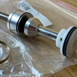 Fox 36 2021 Air Shaft Kit 150mm -Bremse Verkaufsgeschäft IMG 2134 scaled