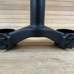 Manitou Dorado Brücke Mit Schaft Unten Ab 2021 57mm Offset -Bremse Verkaufsgeschäft IMG 2138 b1395044 19f2 46a5 bf8c f63a688ec9bd