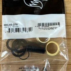 FOX Dämpferbuchse 21,54 X 8mm Mit Gleitlagern -Bremse Verkaufsgeschäft IMG 2204 23433d5f 6ac1 4928 a680 6ebdd1e89f4d