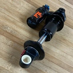 Fox DHX F-S 185 X 52,5 Trunnion 2022 Dämpfer -Bremse Verkaufsgeschäft IMG 3120