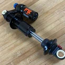 Fox DHX F-S 230 X 60 2022 Dämpfer -Bremse Verkaufsgeschäft IMG 3136