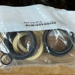 FOX 34 Dust Wiper Kit / Dichtungen Low Friction -Bremse Verkaufsgeschäft IMG 3543 c2b43b18 083c 490e 9d23 d001994cc5c6