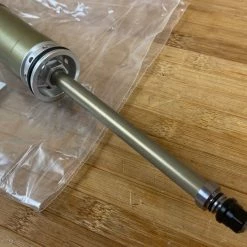 FOX 38 Air Shaft Kit 180mm 2021 -Bremse Verkaufsgeschäft IMG 4788