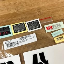 Fox Decal Kit 34 2021 F-S Black Logo / Shiny Orange -Bremse Verkaufsgeschäft IMG 5574 b28eb606 7e74 44d2 8308 a690f34d0782