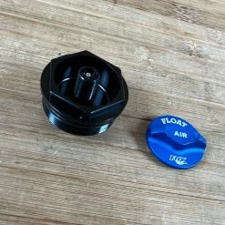 Fox 32 2018 Topcap Assy Schwarz Float -Bremse Verkaufsgeschäft IMG 5819 1f4b3cc5 e632 44ee a867 4a52765be89f