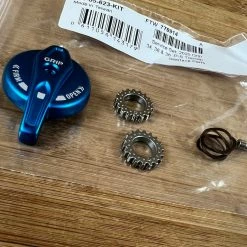 Fox 2020 Grip Versteller Blau Topcap Interface Parts 34 / 36 / 38 -Bremse Verkaufsgeschäft IMG 5825 5f21c479 83ad 4bc8 be06 e5a2498aad0b