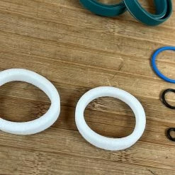 Cane Creek Service Kit Helm 50h Air / Coil -Bremse Verkaufsgeschäft IMG 5999