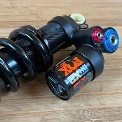 Fox DHX2 Factory 2-POS 230mm Dämpfer 2022 Hub Nach Wahl -Bremse Verkaufsgeschäft IMG 6538 4e30eb75 fff8 470c 9572 7ea23e489f75