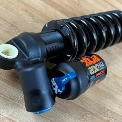 Fox DHX2 Factory 2-POS 230mm Dämpfer 2022 Hub Nach Wahl -Bremse Verkaufsgeschäft IMG 6542 cfd0eaad c5a6 4123 9b59 e32ff0953c3b