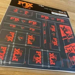 Fox Decal Kit ROT -Bremse Verkaufsgeschäft IMG 7225 scaled