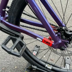 Ns-bikes NS Bikes Movement 1 Alloy DJ-Expert Dirt Komplettbike Chameleon -Bremse Verkaufsgeschäft IMG 7433