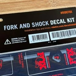 FOX Decal Kit Dekorbogen 2021 Custom Red 5 FOX Decal Kit Dekorbogen 2021 Custom Red -Bremse Verkaufsgeschäft IMG 7750 81f2210b fc86 4818 a1c9 e9bc8643dff1