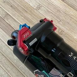 Manitou Mara PRO Air Dämpfer King Can 230 X 65mm 16 Manitou Mara PRO Air Dämpfer King Can 230 X 65mm -Bremse Verkaufsgeschäft IMG 7900 114830ec 30c4 402d 811a 05f5008556fe