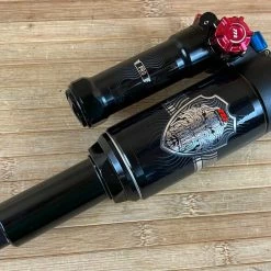 Manitou Mara PRO Air Dämpfer King Can 230 X 65mm 21 Manitou Mara PRO Air Dämpfer King Can 230 X 65mm -Bremse Verkaufsgeschäft IMG 7901 49f2d82f 2234 43f1 9e67 198108f31295