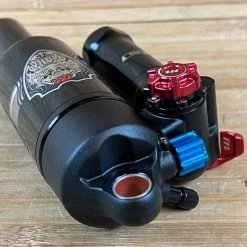 Manitou Mara PRO Air Dämpfer King Can 230 X 65mm 19 Manitou Mara PRO Air Dämpfer King Can 230 X 65mm -Bremse Verkaufsgeschäft IMG 7903 0cad7af6 b05f 471d a981 ed5de1531855