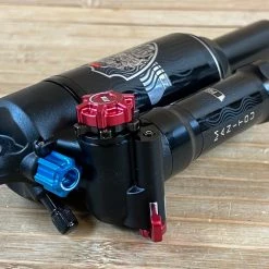 Manitou Mara PRO Air Dämpfer King Can 230 X 65mm 15 Manitou Mara PRO Air Dämpfer King Can 230 X 65mm -Bremse Verkaufsgeschäft IMG 7904 18c2793a 4d96 498b b45a a5e320f7d79c