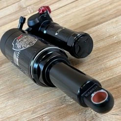 Manitou Mara PRO Air Dämpfer King Can 230 X 65mm 17 Manitou Mara PRO Air Dämpfer King Can 230 X 65mm -Bremse Verkaufsgeschäft IMG 7906 0271930f 91f0 46d4 b65c cb14310ed70d