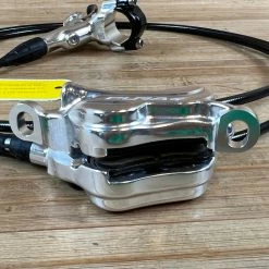 Formula CURA 4 Scheibenbremse Polish VR Oder HR -Bremse Verkaufsgeschäft IMG 7965 bf6f88b4 28ed 4541 952d ee0f604f0dd7